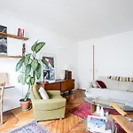 Beautiful Design Apt In Paris Near The Louvre
